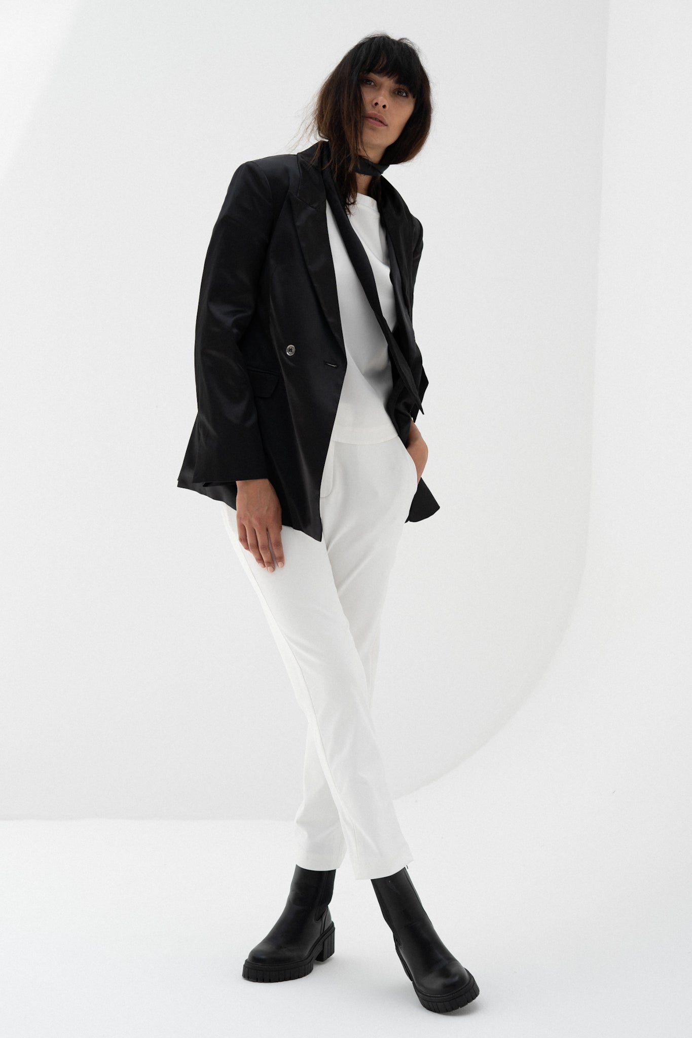 Black Blazer (Satin)