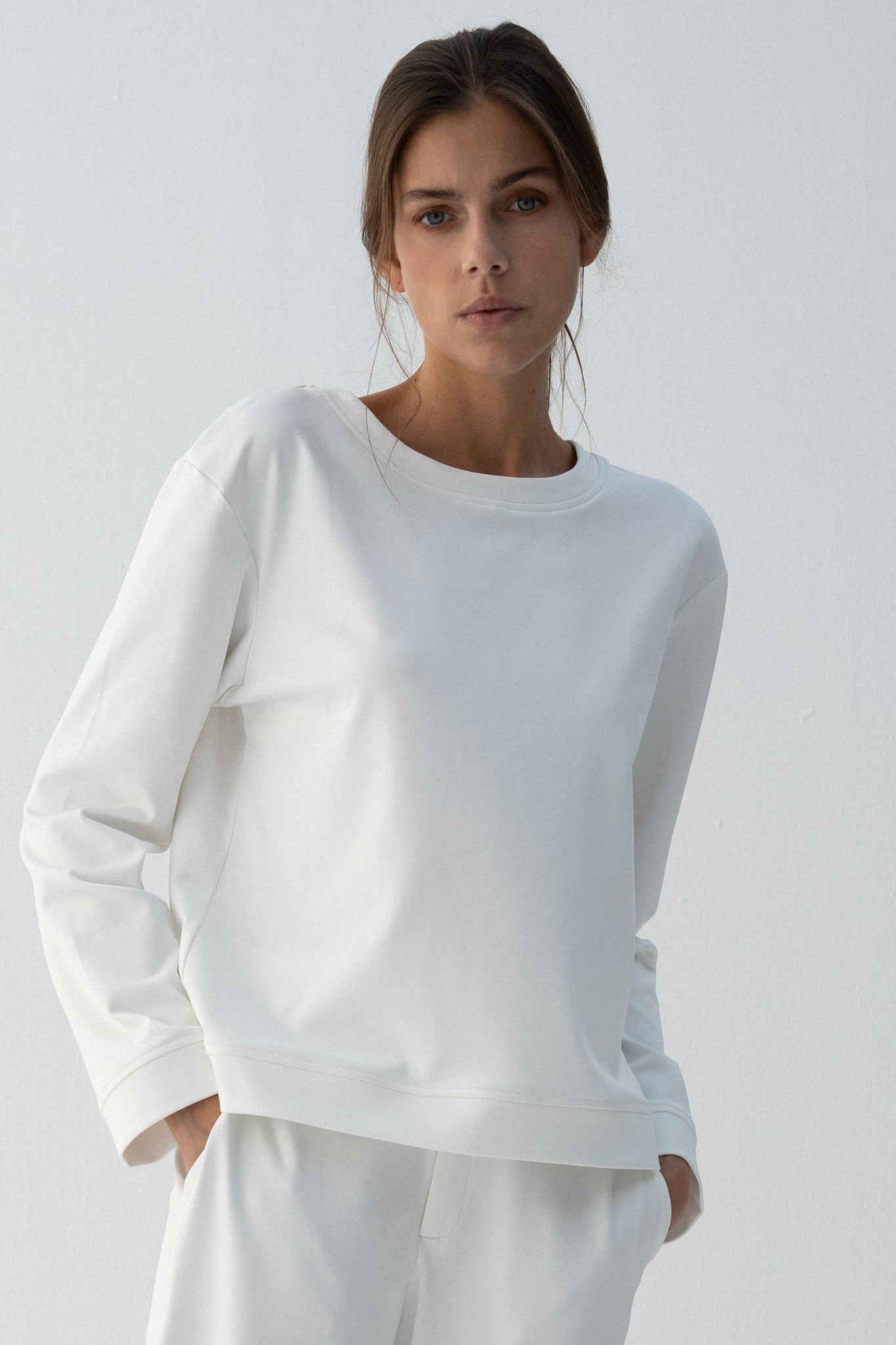 White Sweatshirt (Scuba)