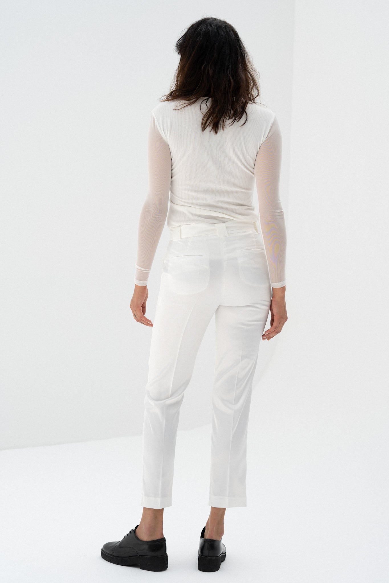 White Long Sleeves Top (Tulle)
